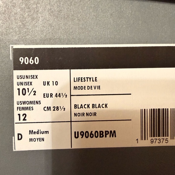 9060 New Balance unisex Black Sneakers NIB men’s 10.5 women’s 12 - Picture 3 of 3